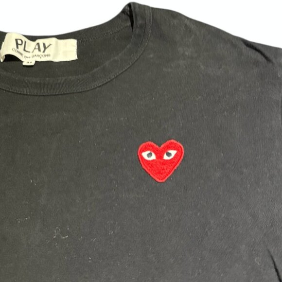 COMME des GARÇONS PLAY - Black Red Heart Patch T-shirt- SIZE MEDIUM - MEN'S ❤️✨ - Picture 5 of 8